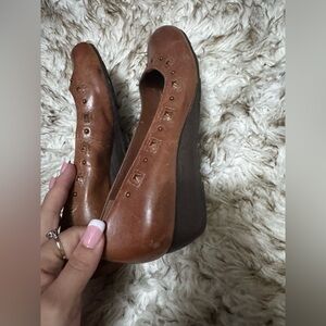Giani Bernini Brown wedge Heels older style